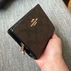 NWT Coach SNAP WALLET in signature canvas